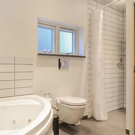 Tatil Evi Three-bedroom Holiday In *