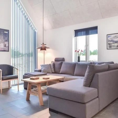 Tatil Evi Three-bedroom Holiday In *